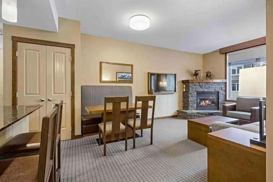 Falcon Crest Lodge 1 Bedroom Condo With Gym & Hot-Tubs & Mountain View Canmore Eksteriør bilde